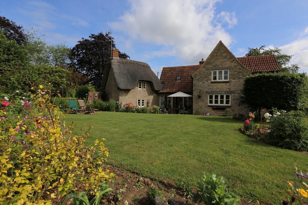 Thatch Cottage Lacock Kültér fotó