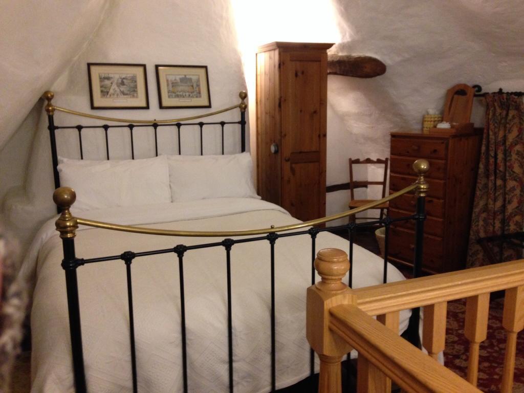 Thatch Cottage Lacock Szoba fotó